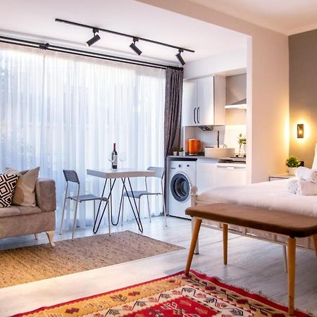 イズミルInvigorating Studio Flat Near Kordon In Alsancakアパートメント エクステリア 写真
