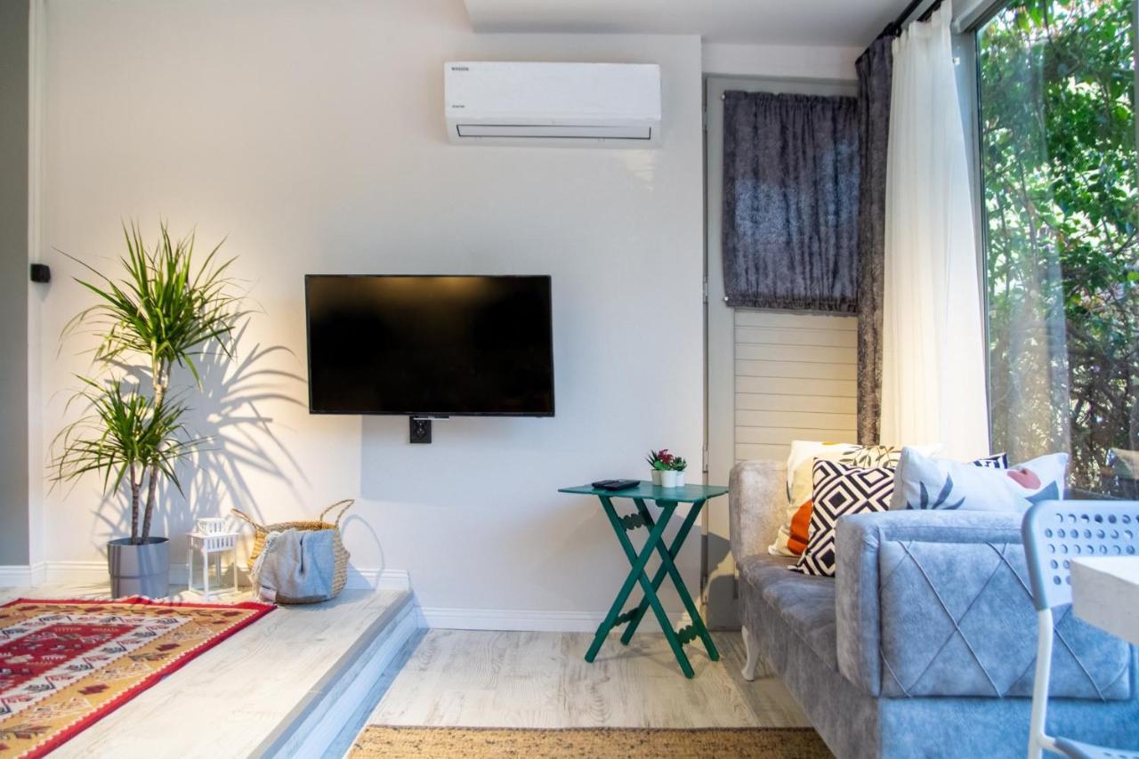 イズミルInvigorating Studio Flat Near Kordon In Alsancakアパートメント エクステリア 写真